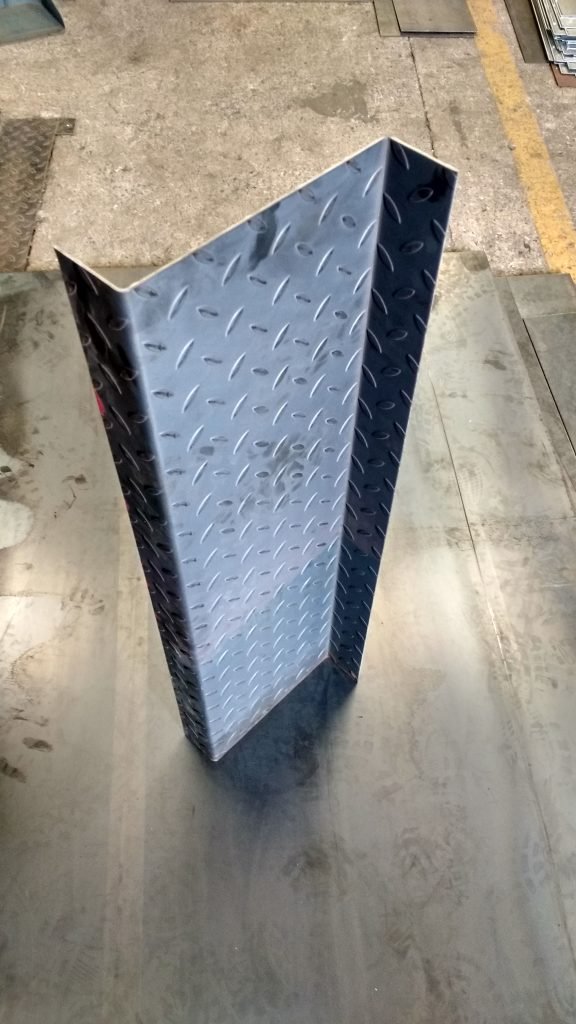 lateral-pasos-en-lamina-alfajor-para-escalera-cali-colombia